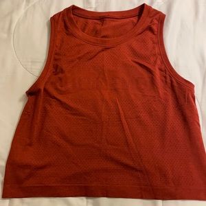 Lululemon crop top